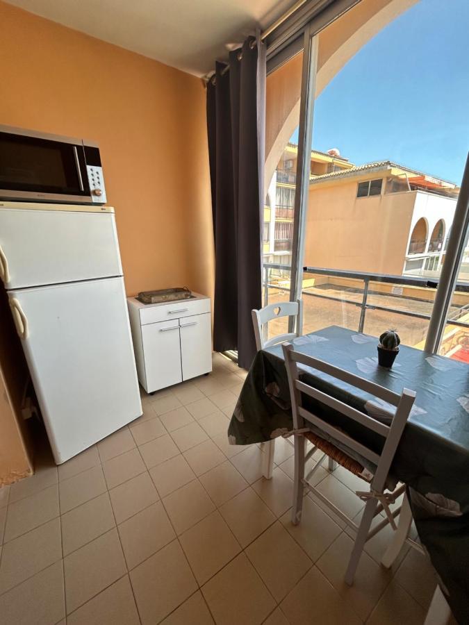 Studio Vue Mer Situe A Cote De La Plage Quartier Des Quilles Сет Экстерьер фото